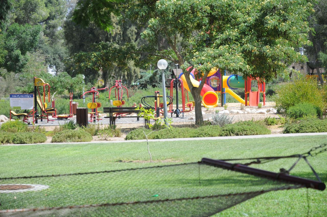 Gevulot Gvulot - Kibbutz Experienceヴィラ エクステリア 写真