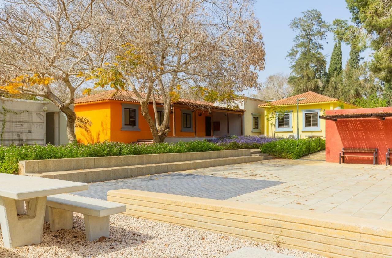 Gevulot Gvulot - Kibbutz Experienceヴィラ エクステリア 写真